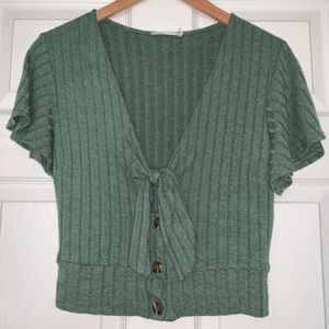 Lush ribbed button-down crop top